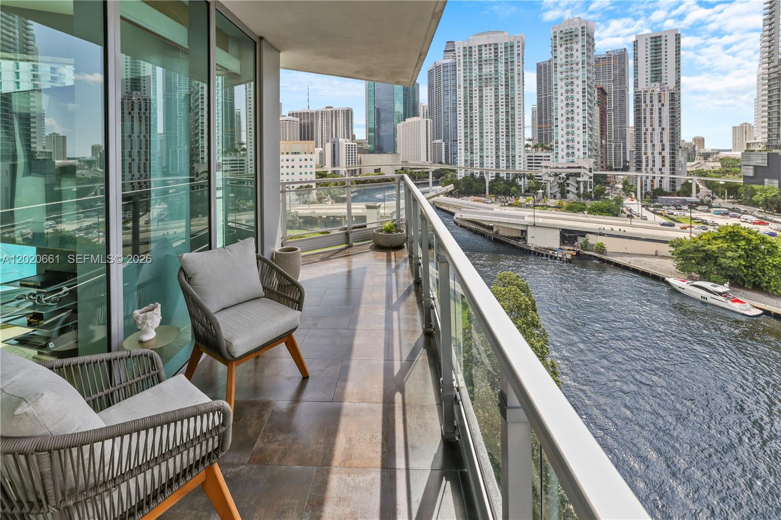 92 SW 3rd St #1201, Miami FL 33130
