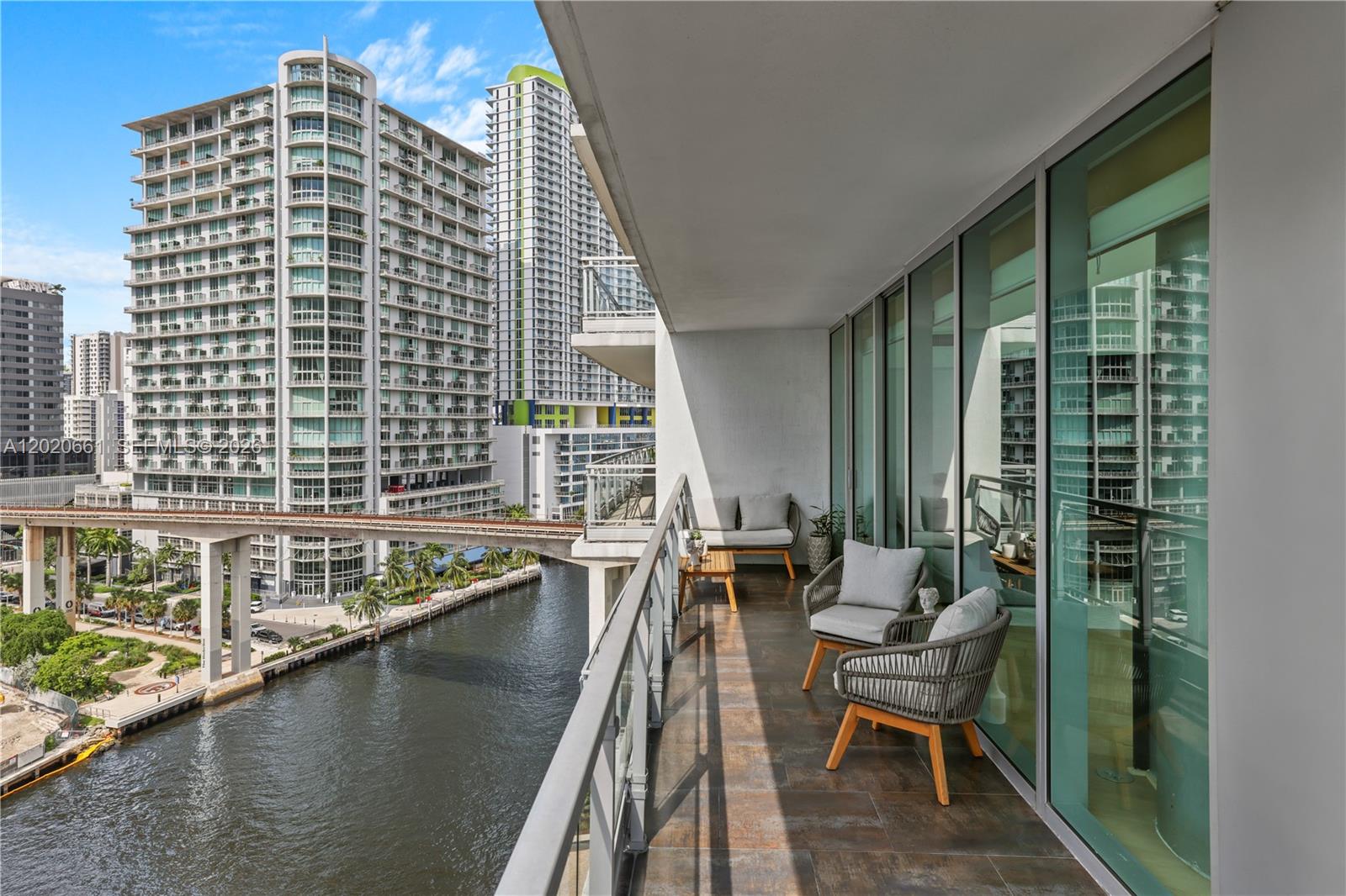 92 SW 3rd St #1201, Miami FL 33130