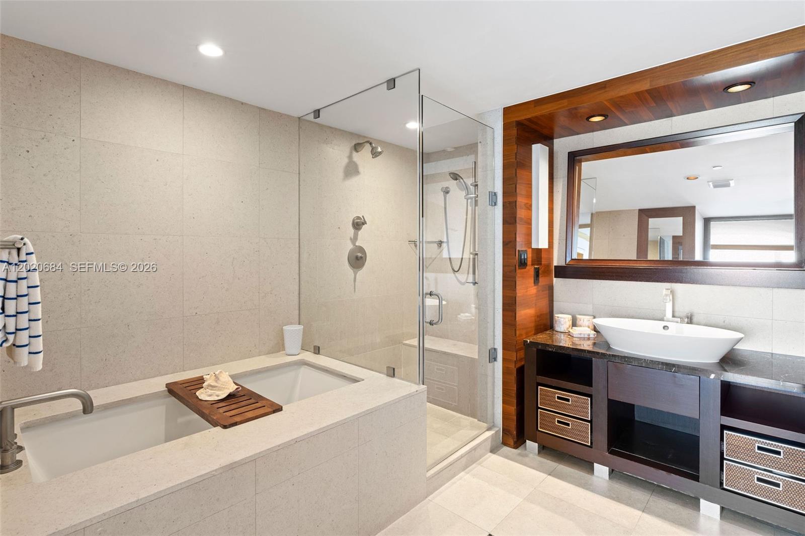 6801 Collins Ave #417, Miami Beach FL 33141