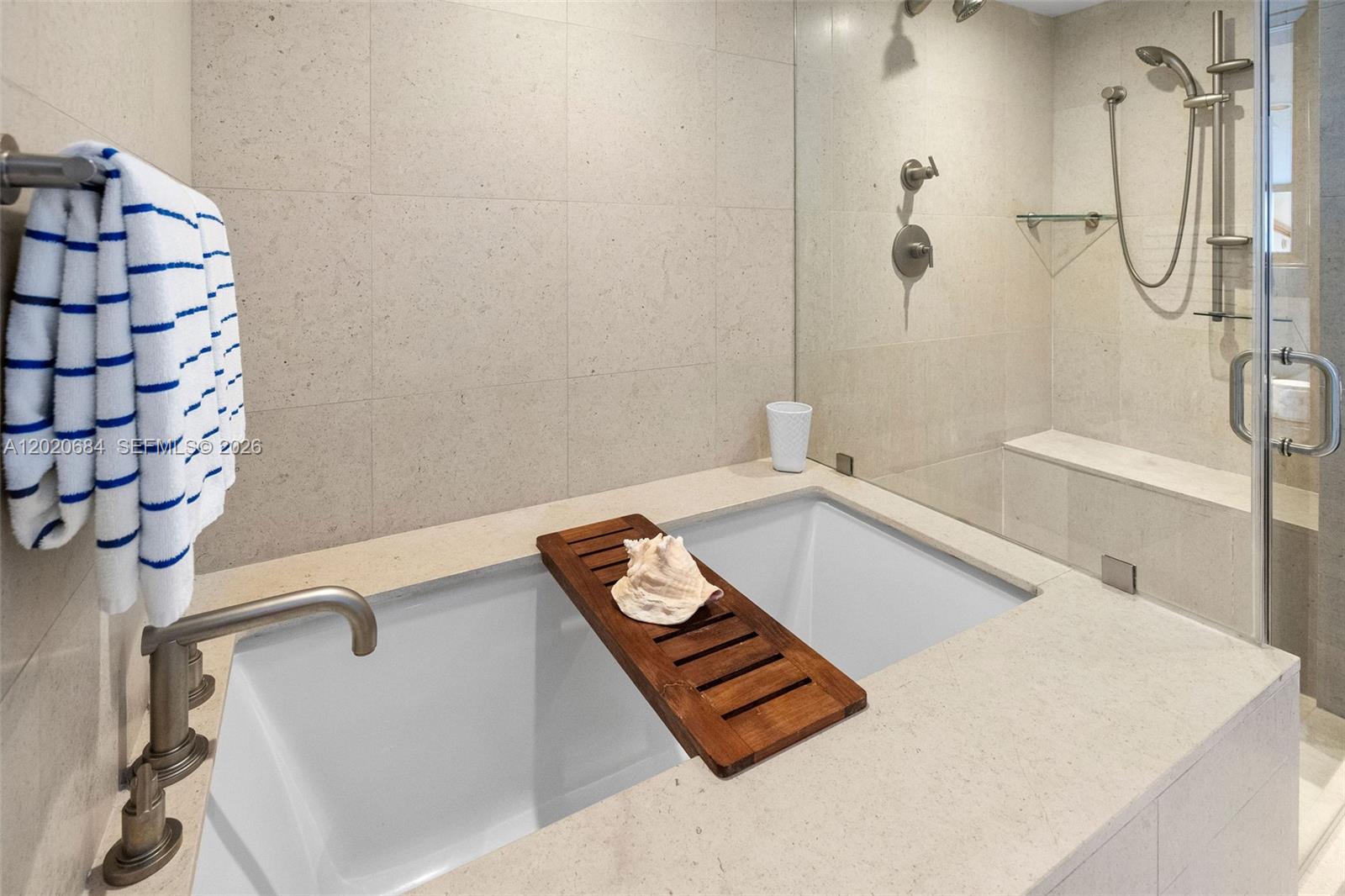 6801 Collins Ave #417, Miami Beach FL 33141