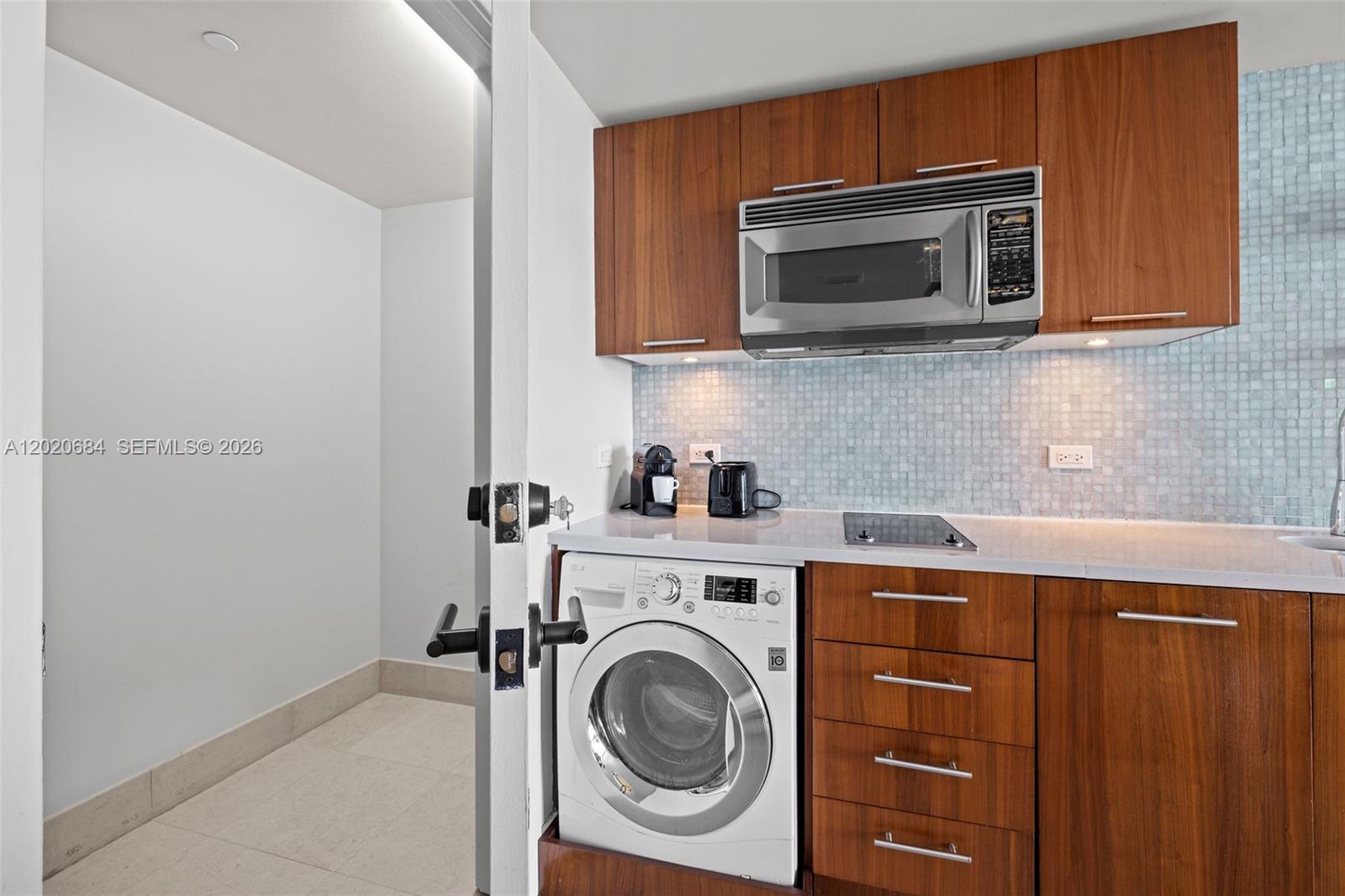 6801 Collins Ave #417, Miami Beach FL 33141