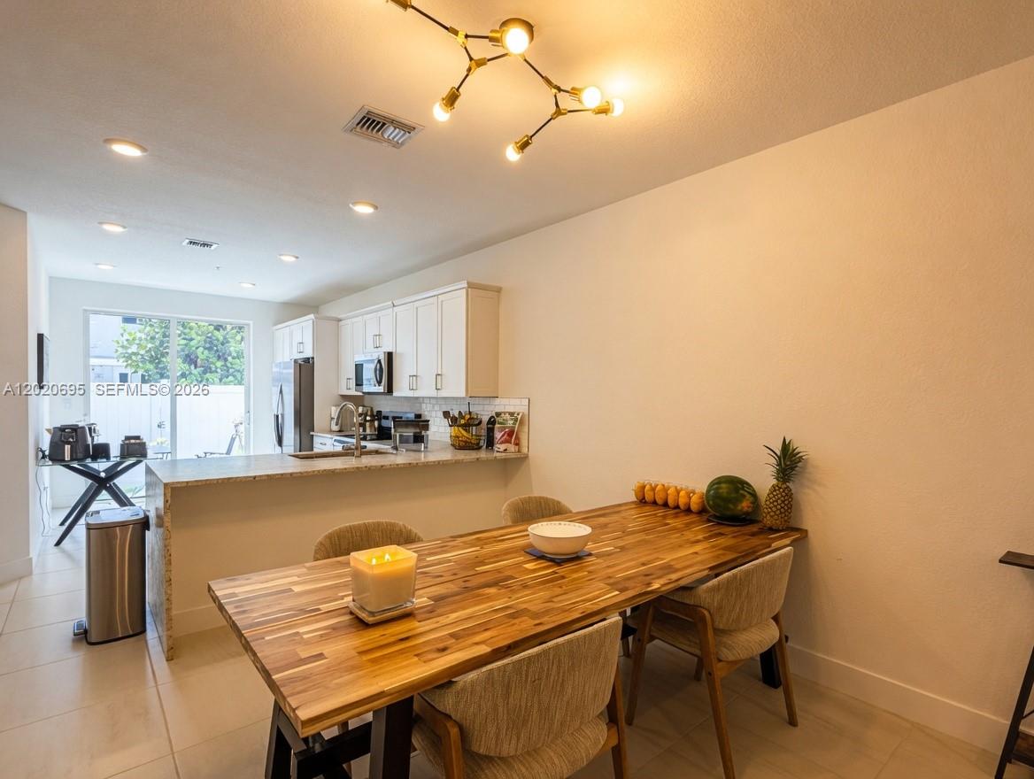 217 SW 170th Ave, Pembroke Pines FL 33027