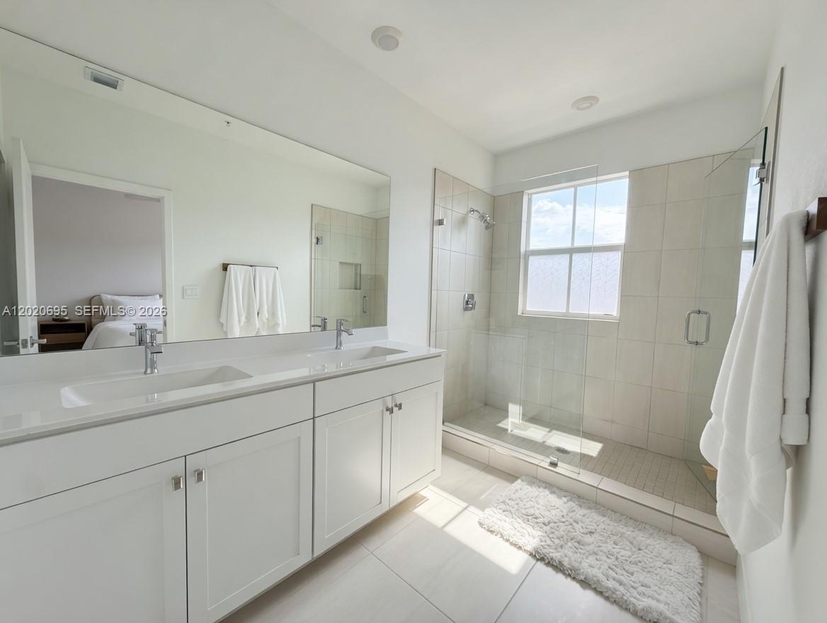 217 SW 170th Ave, Pembroke Pines FL 33027