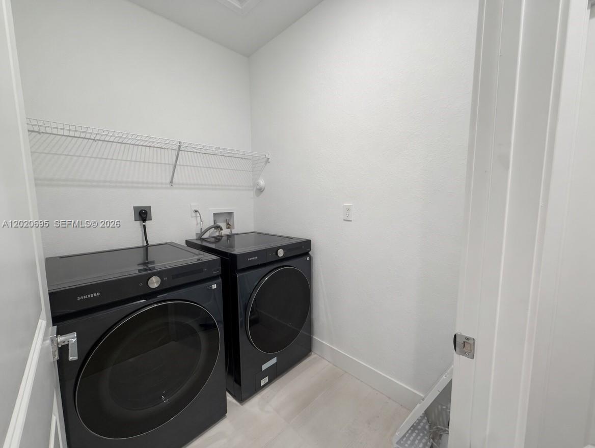 217 SW 170th Ave, Pembroke Pines FL 33027