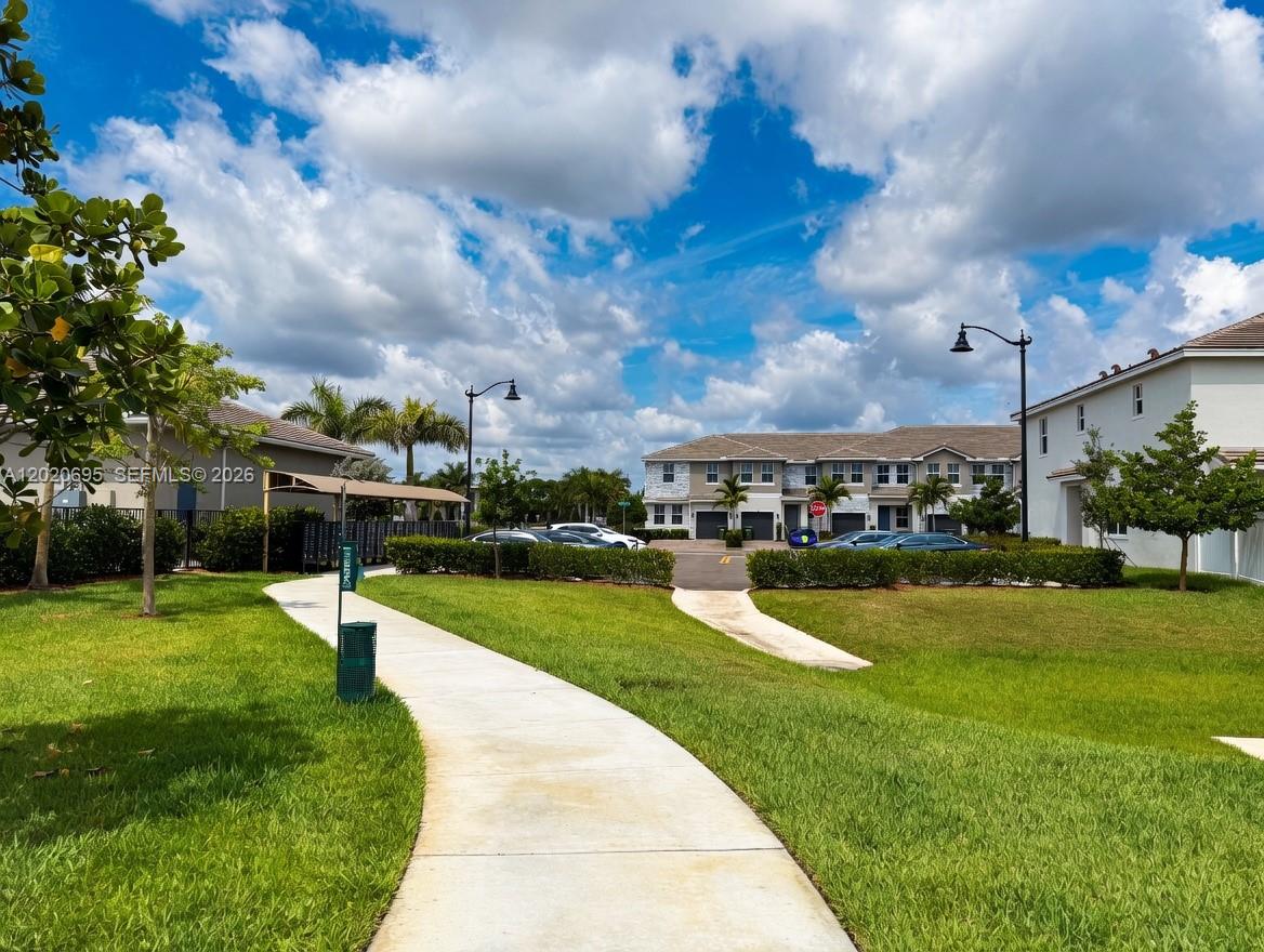 217 SW 170th Ave, Pembroke Pines FL 33027