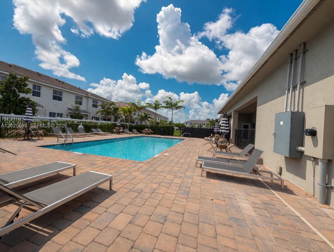 217 SW 170th Ave, Pembroke Pines FL 33027