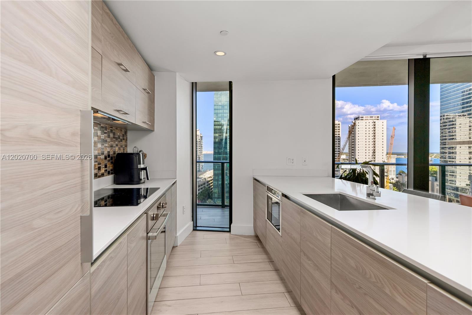 1300 S Miami Ave #1405, Miami FL 33130