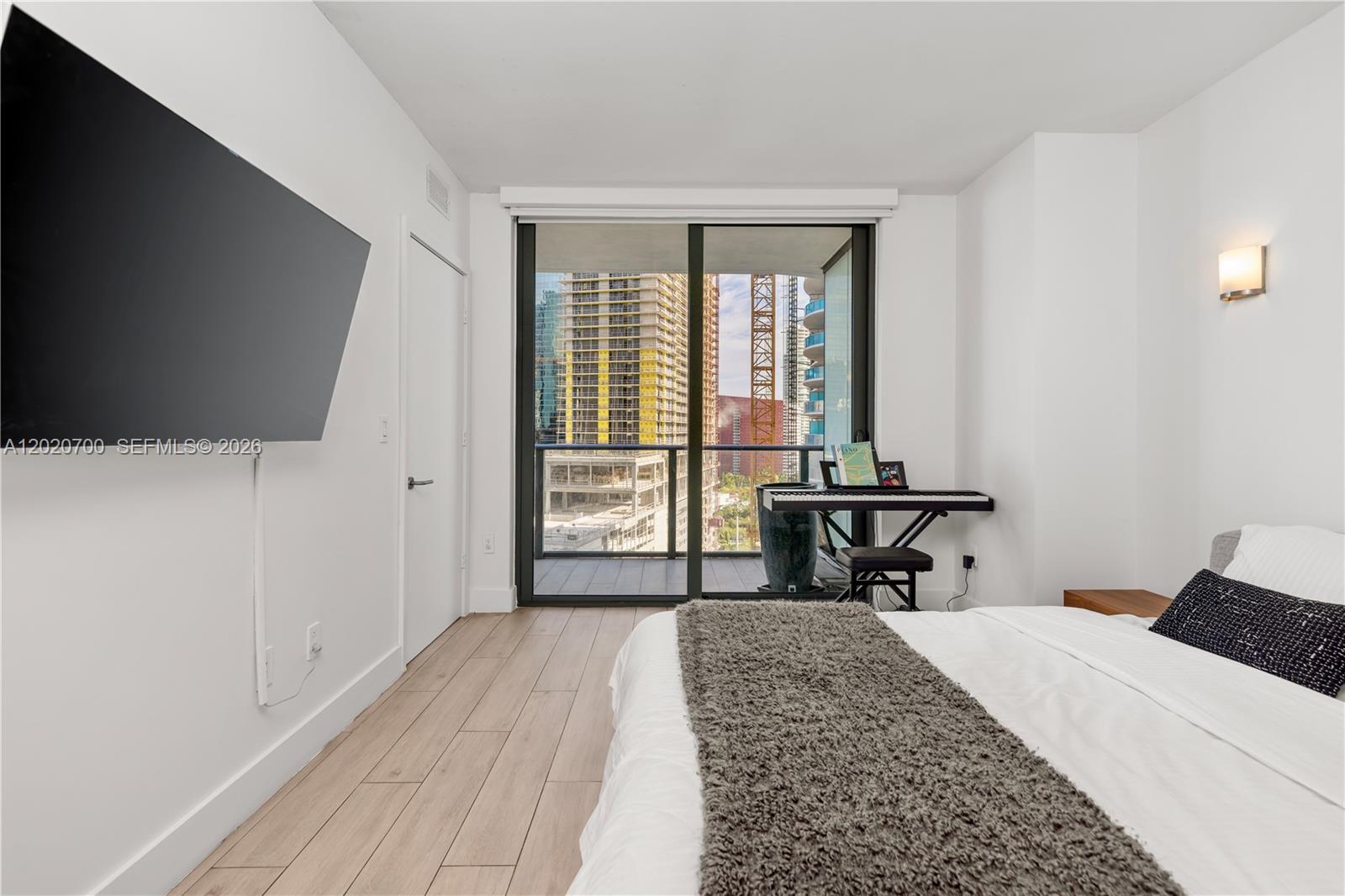 1300 S Miami Ave #1405, Miami FL 33130