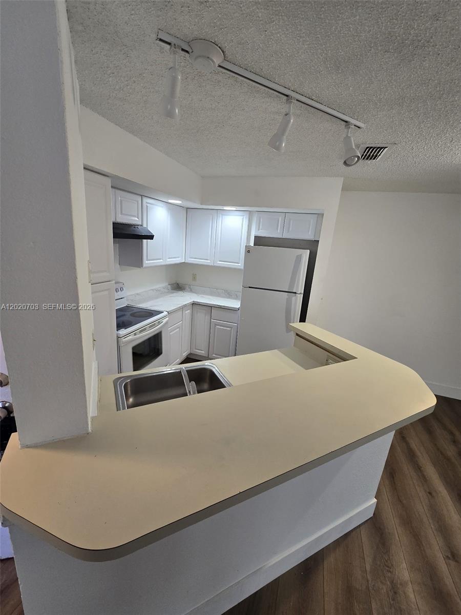 3340 N Pinewalk Dr N #1518, Margate FL 33063