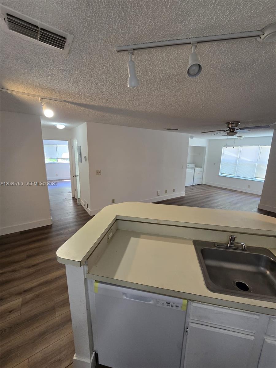 3340 N Pinewalk Dr N #1518, Margate FL 33063