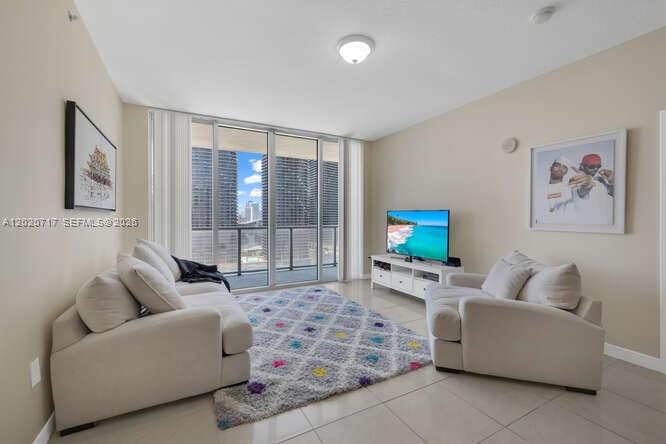 1111 SW 1st Ave #2723-N, Miami FL 33130