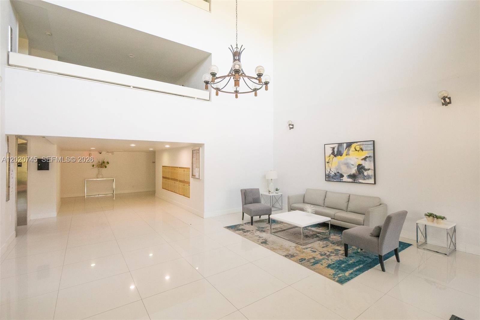 200 LAKEVIEW DR #211, Weston FL 33326