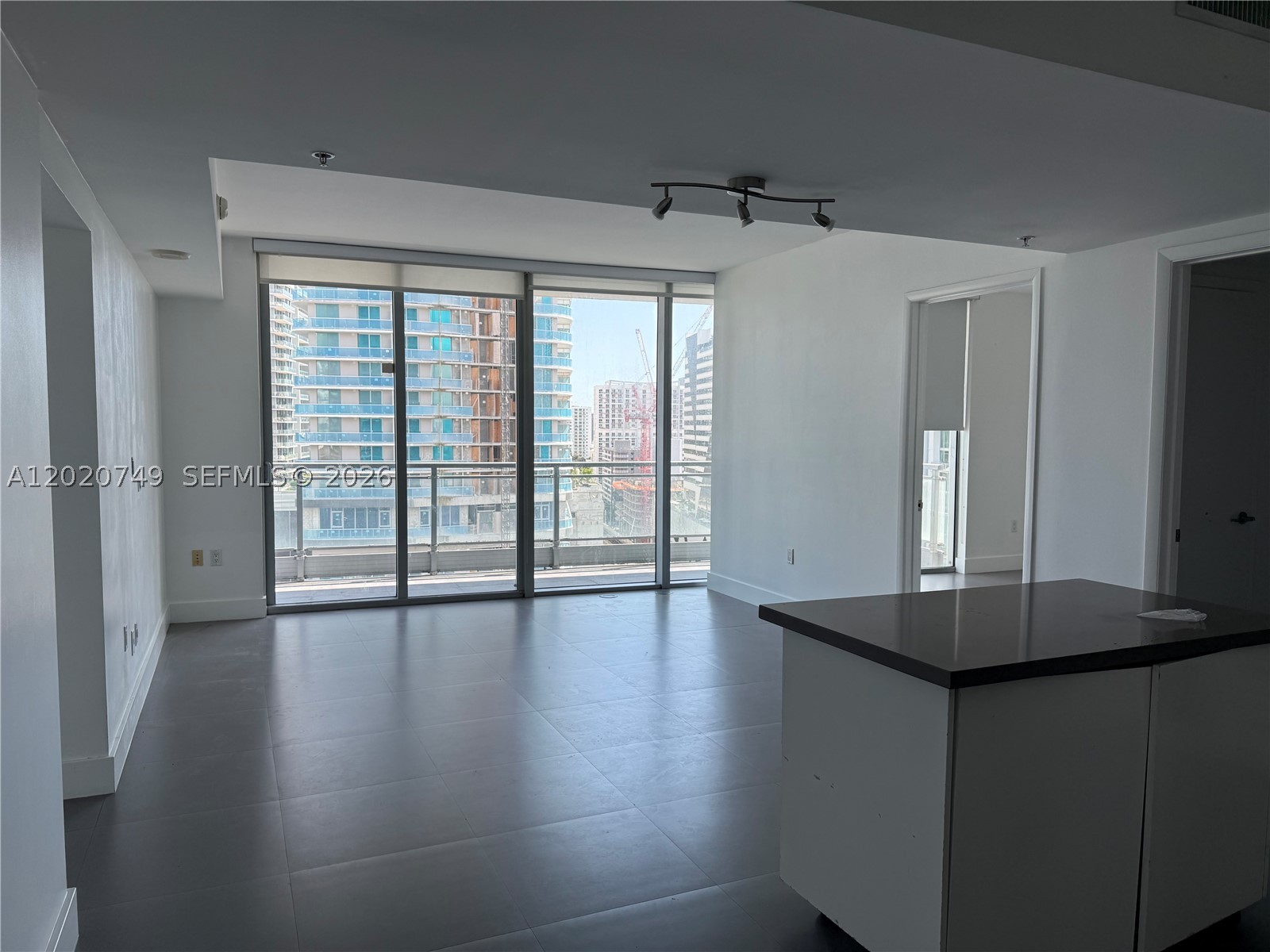 92 SW 3rd St #1804, Miami FL 33130
