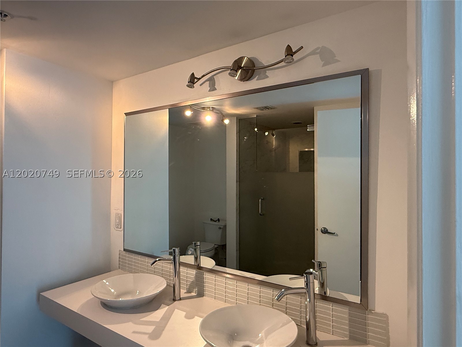 92 SW 3rd St #1804, Miami FL 33130