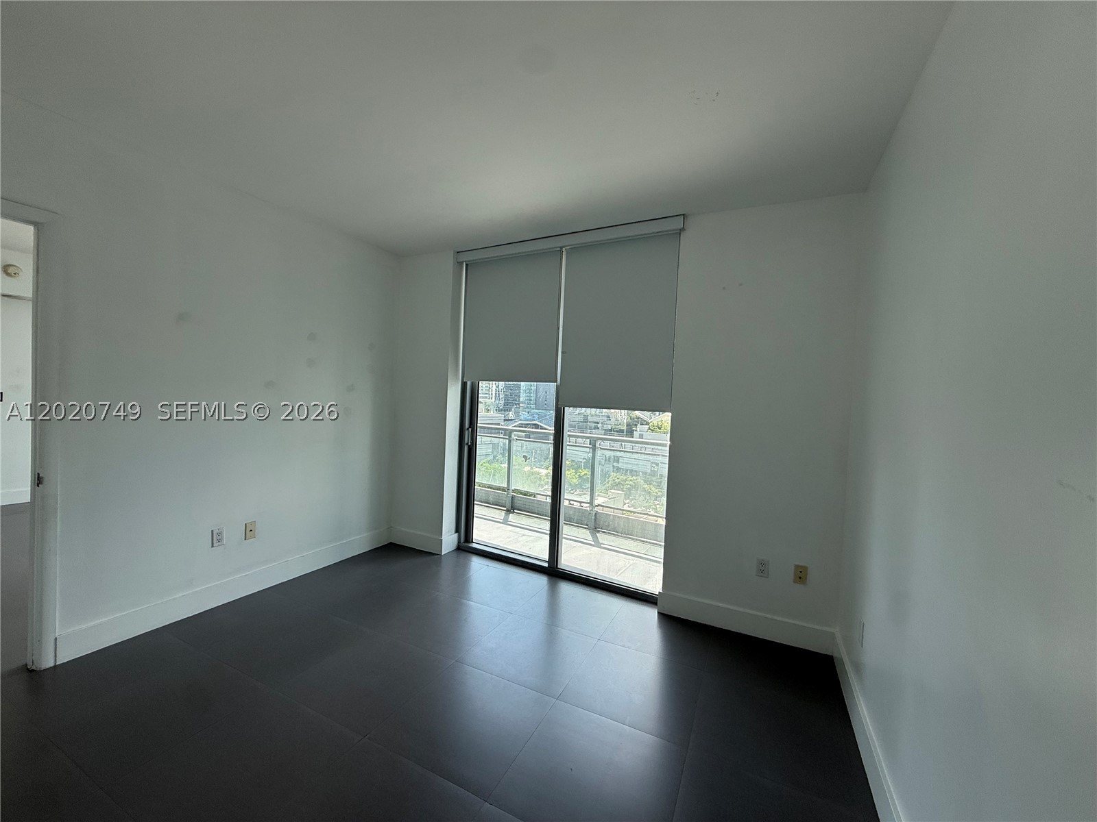 92 SW 3rd St #1804, Miami FL 33130