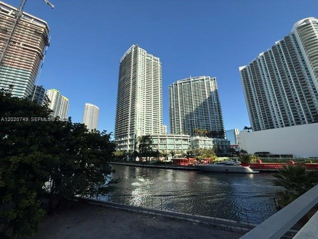 92 SW 3rd St #1804, Miami FL 33130