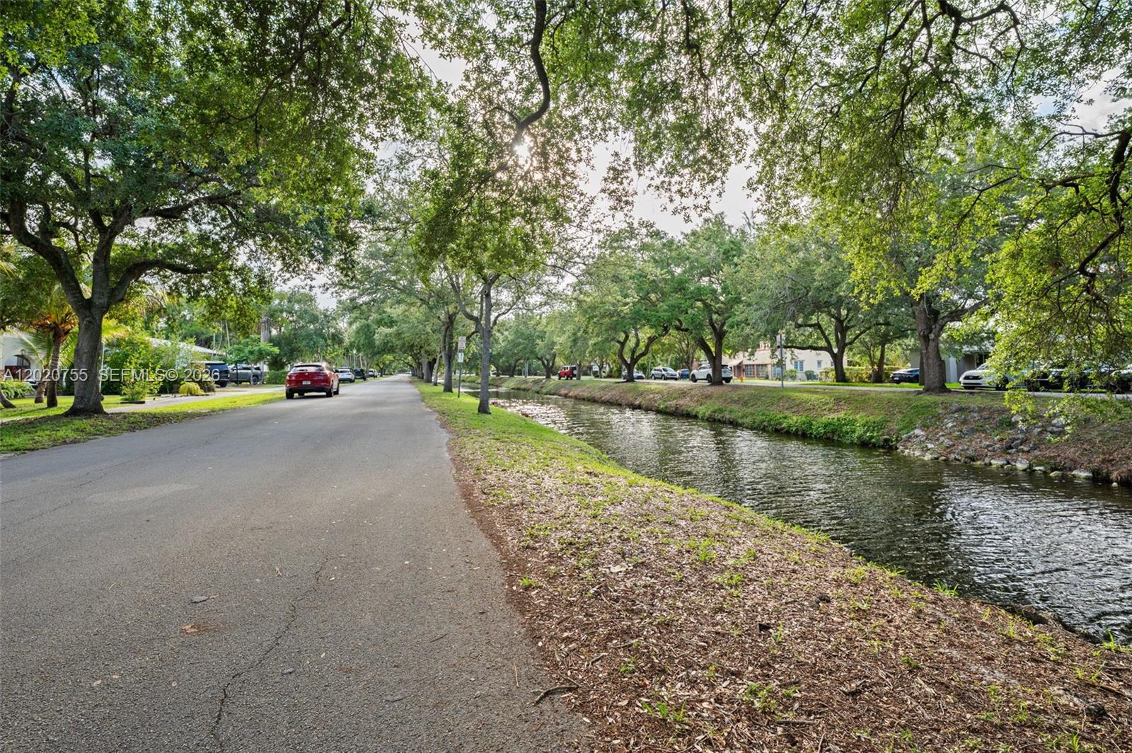 10 S Melrose Dr, Miami Springs FL 33166