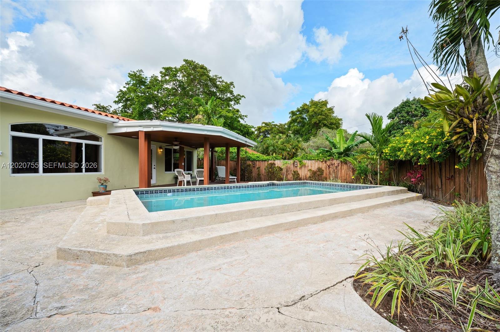 10 S Melrose Dr, Miami Springs FL 33166