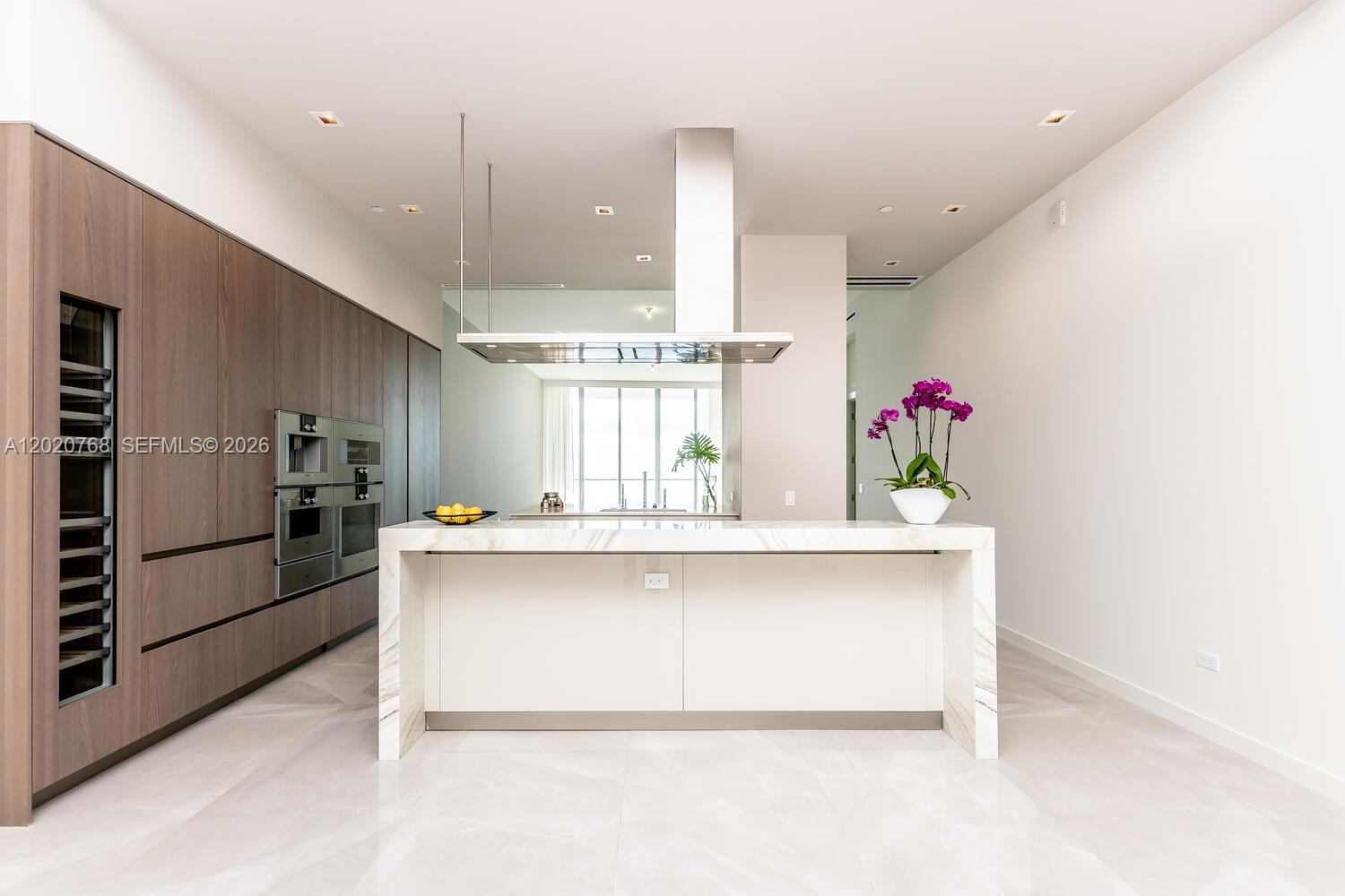 18501 E Collins #1503, Sunny Isles Beach FL 33160