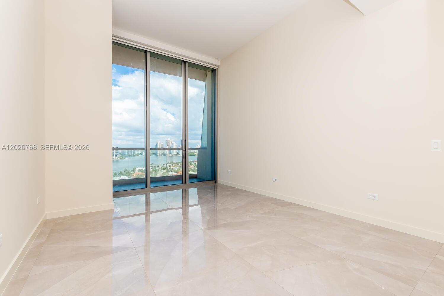 18501 E Collins #1503, Sunny Isles Beach FL 33160