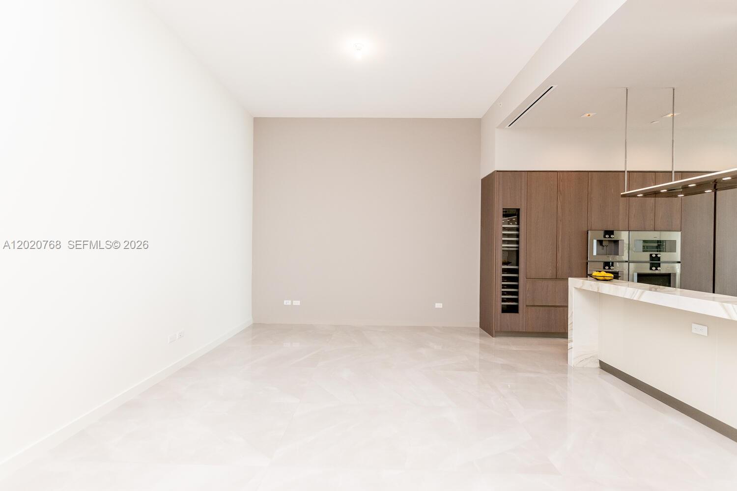 18501 E Collins #1503, Sunny Isles Beach FL 33160