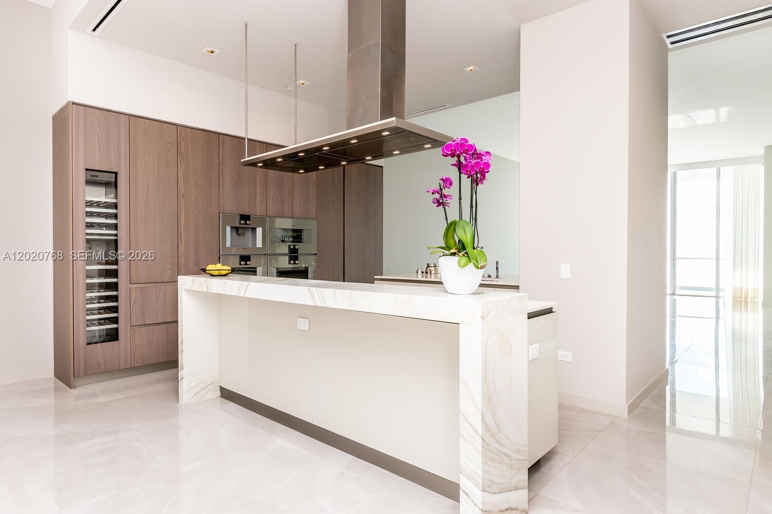 18501 E Collins #1503, Sunny Isles Beach FL 33160