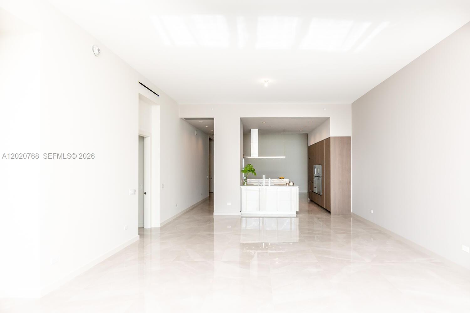 18501 E Collins #1503, Sunny Isles Beach FL 33160