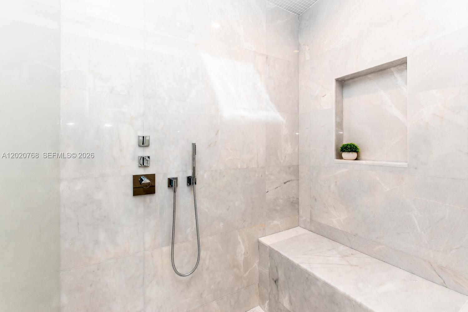 18501 E Collins #1503, Sunny Isles Beach FL 33160