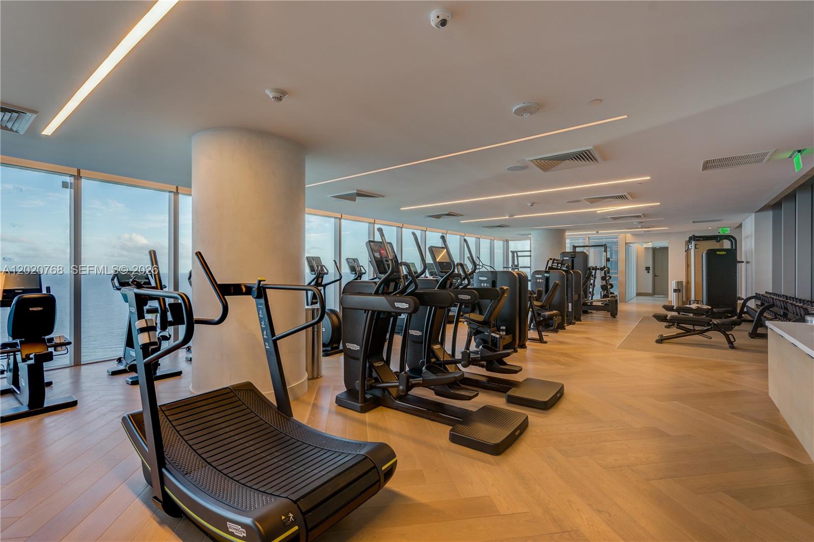 18501 E Collins #1503, Sunny Isles Beach FL 33160