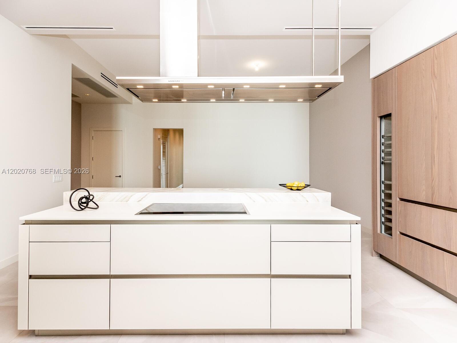 18501 E Collins #1503, Sunny Isles Beach FL 33160