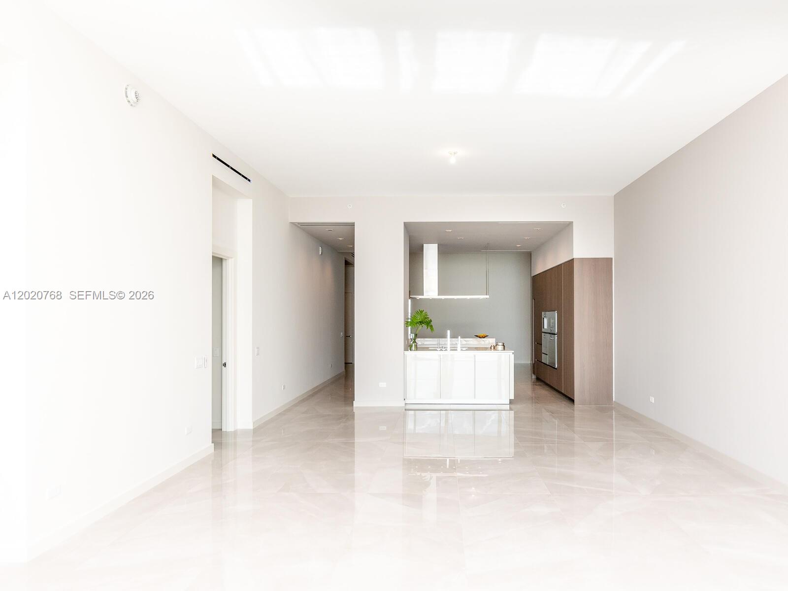 18501 E Collins #1503, Sunny Isles Beach FL 33160