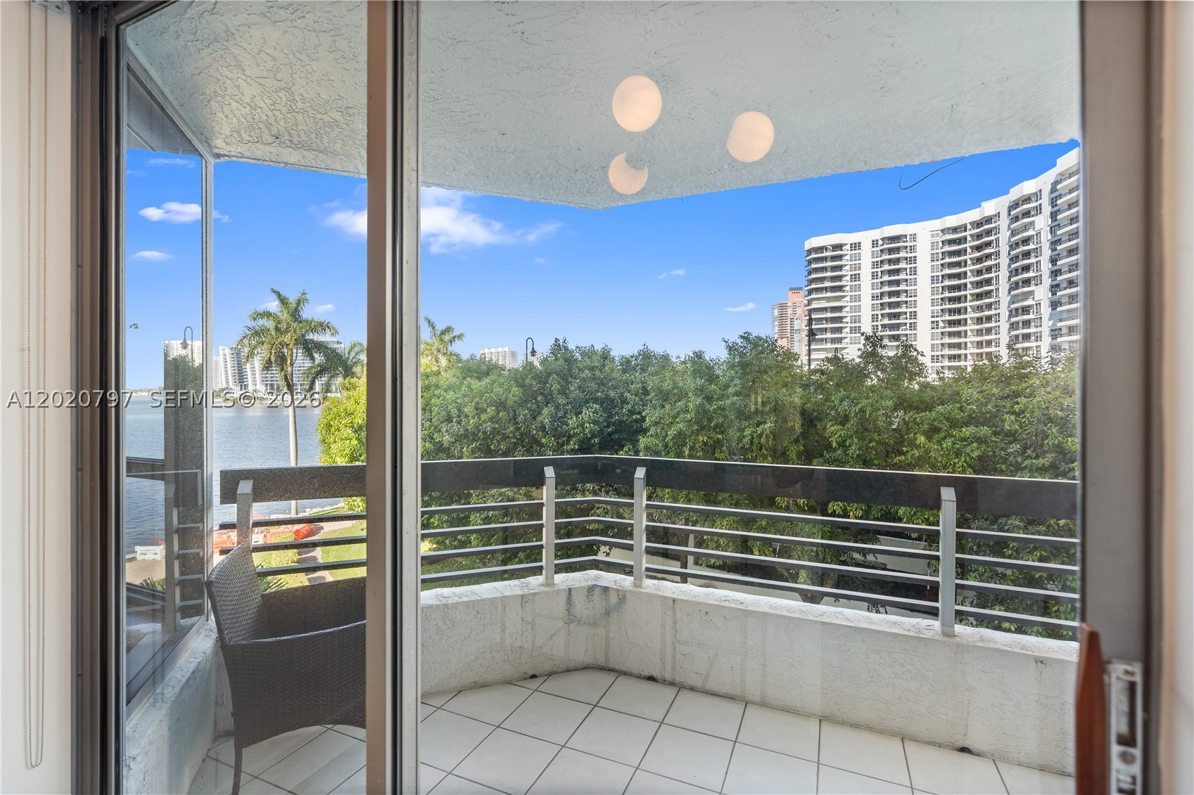19101 NE 36th Ct #402, Aventura FL 33180