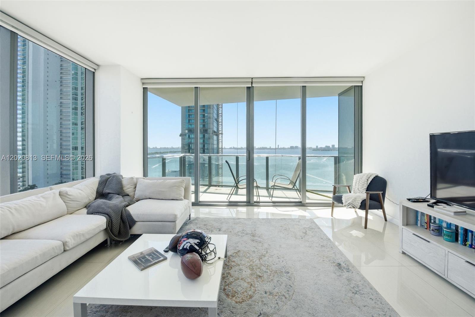 460 NE 28th St #1801, Miami FL 33137