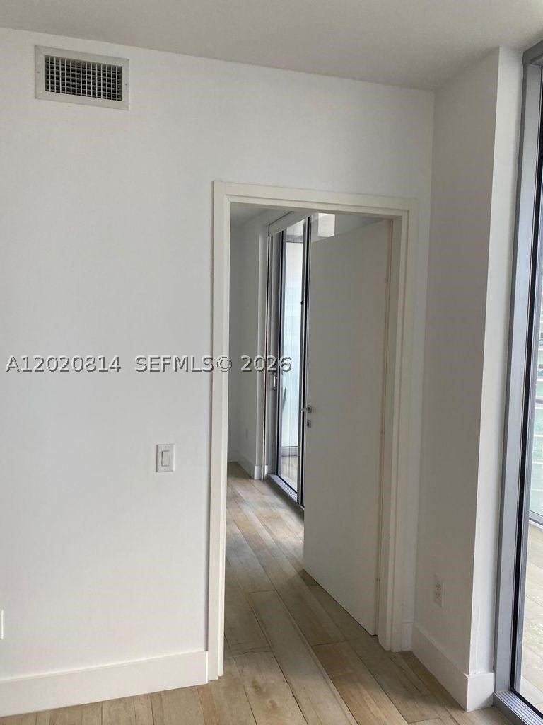 1300 Brickell Bay Dr #1805, Miami FL 33131