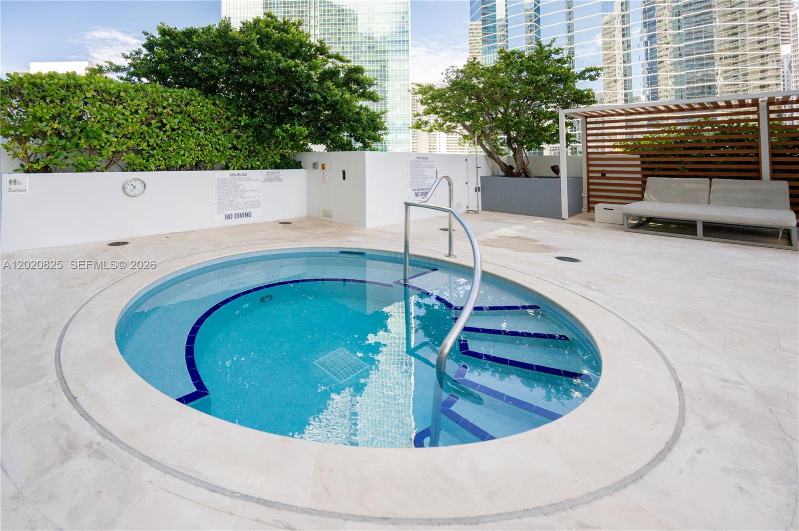 1300 Brickell Bay Dr #1601, Miami FL 33131