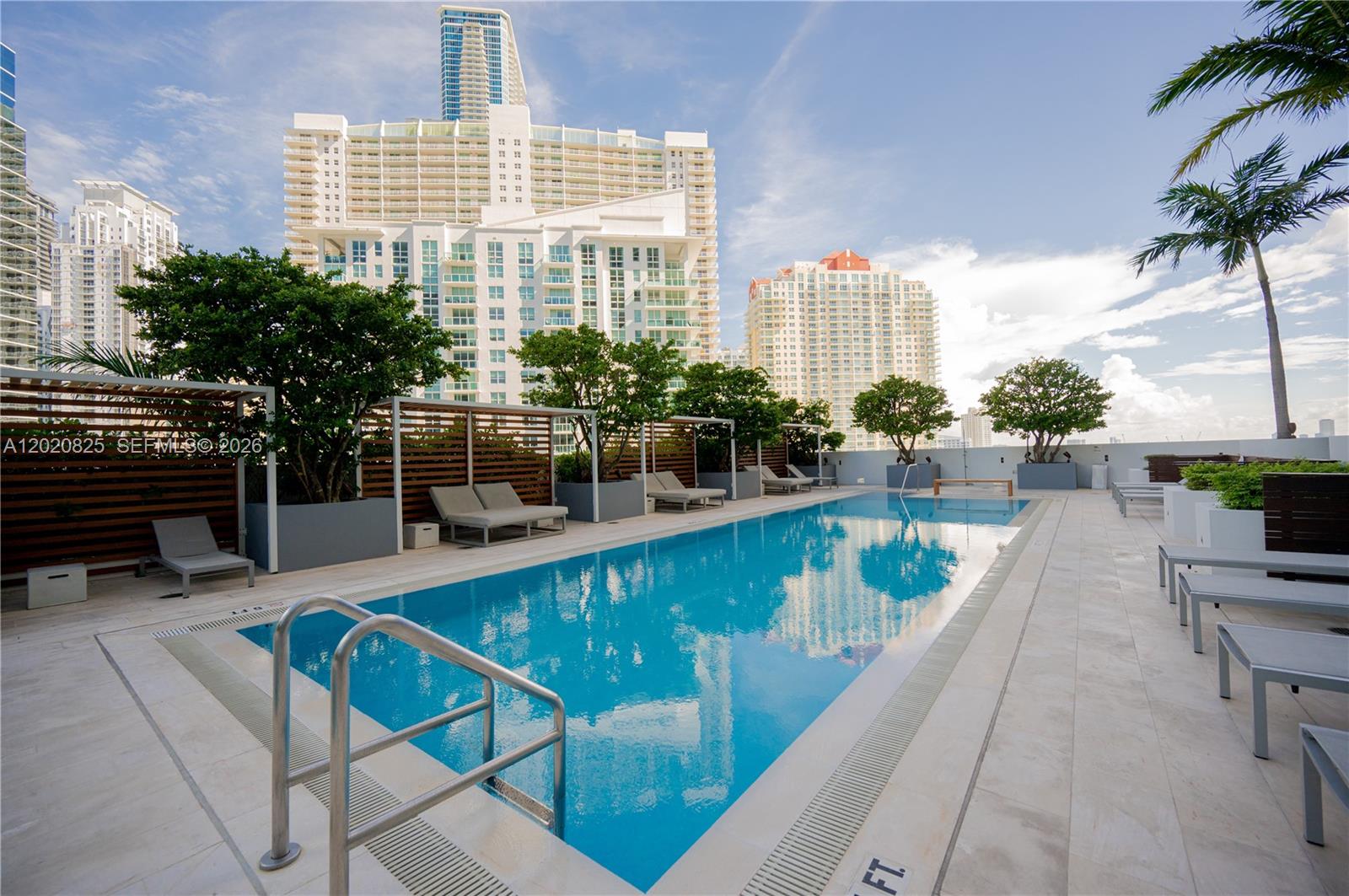 1300 Brickell Bay Dr #1601, Miami FL 33131
