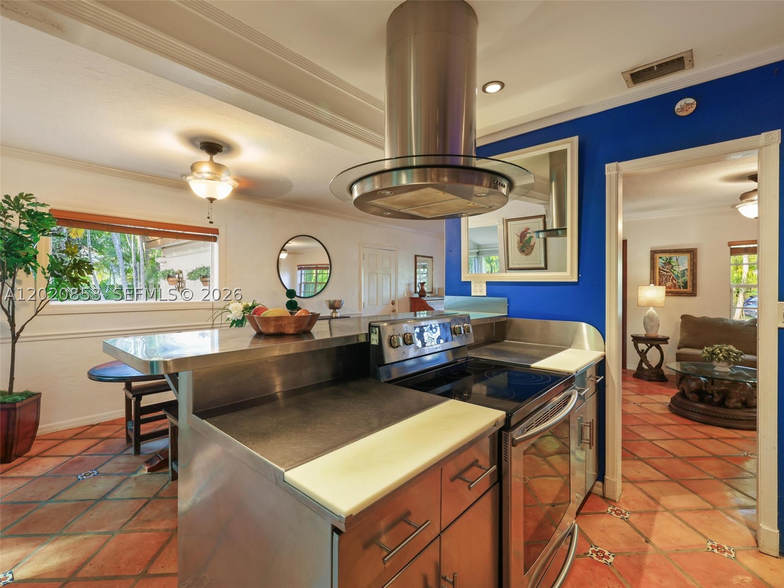 5644 SW 69th Ave, Miami FL 33143