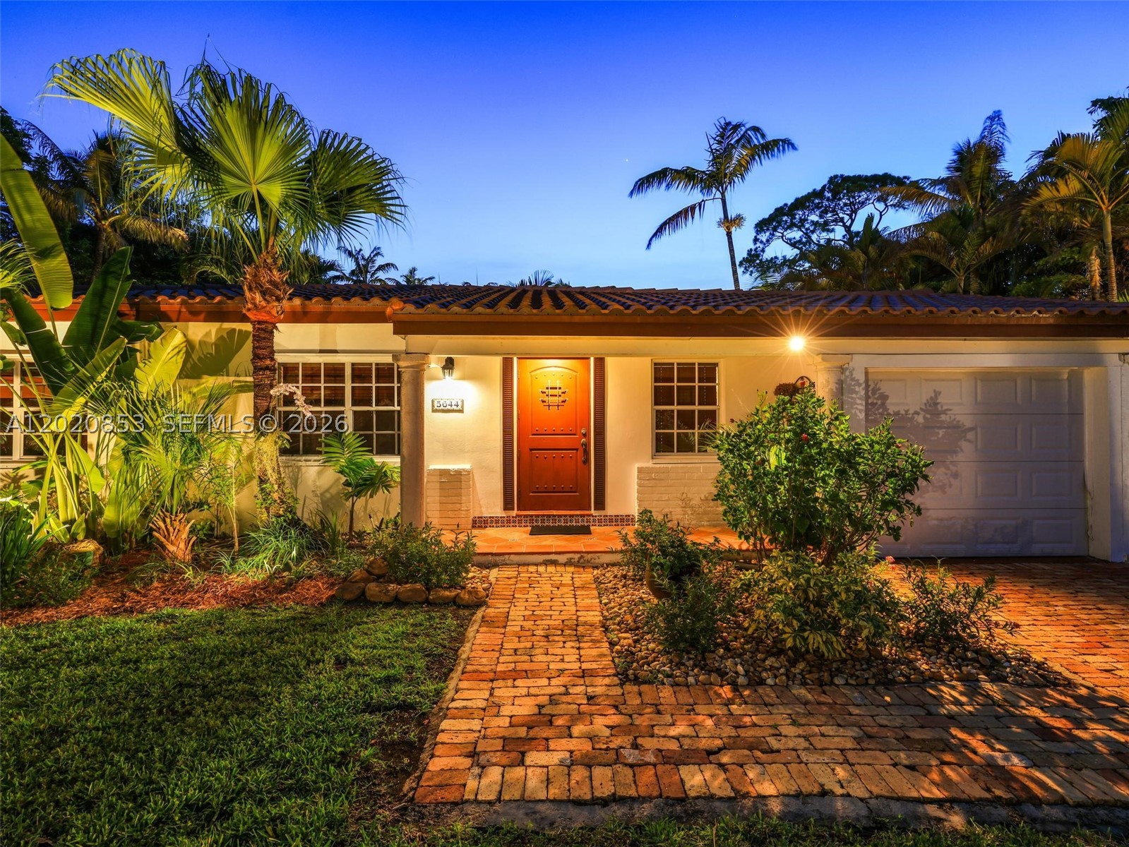 5644 SW 69th Ave, Miami FL 33143