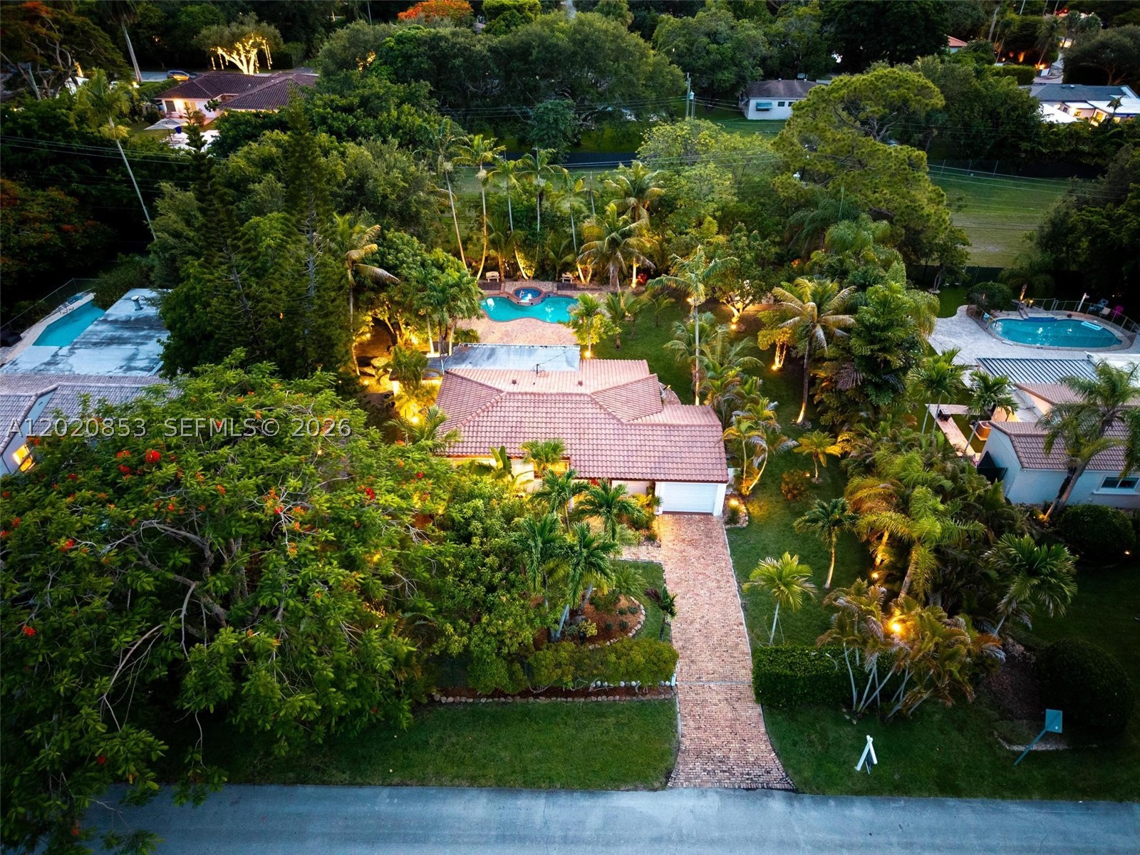 5644 SW 69th Ave, Miami FL 33143