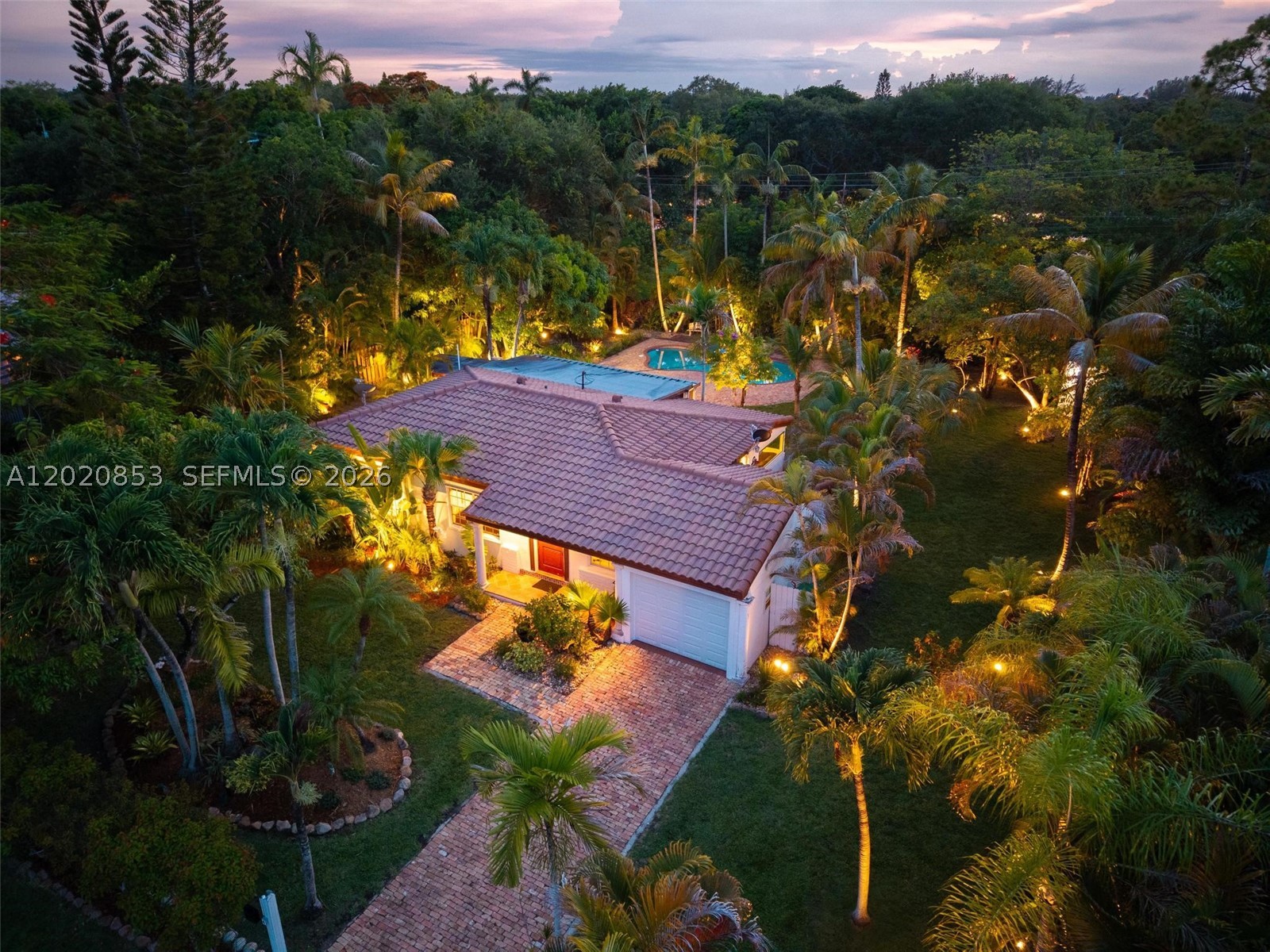 5644 SW 69th Ave, Miami FL 33143