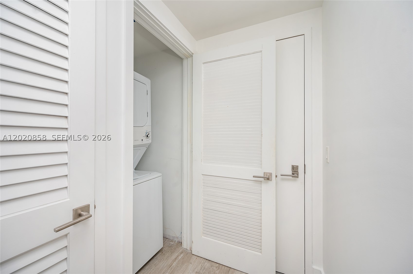 121 NE 34th St #1408, Miami FL 33137