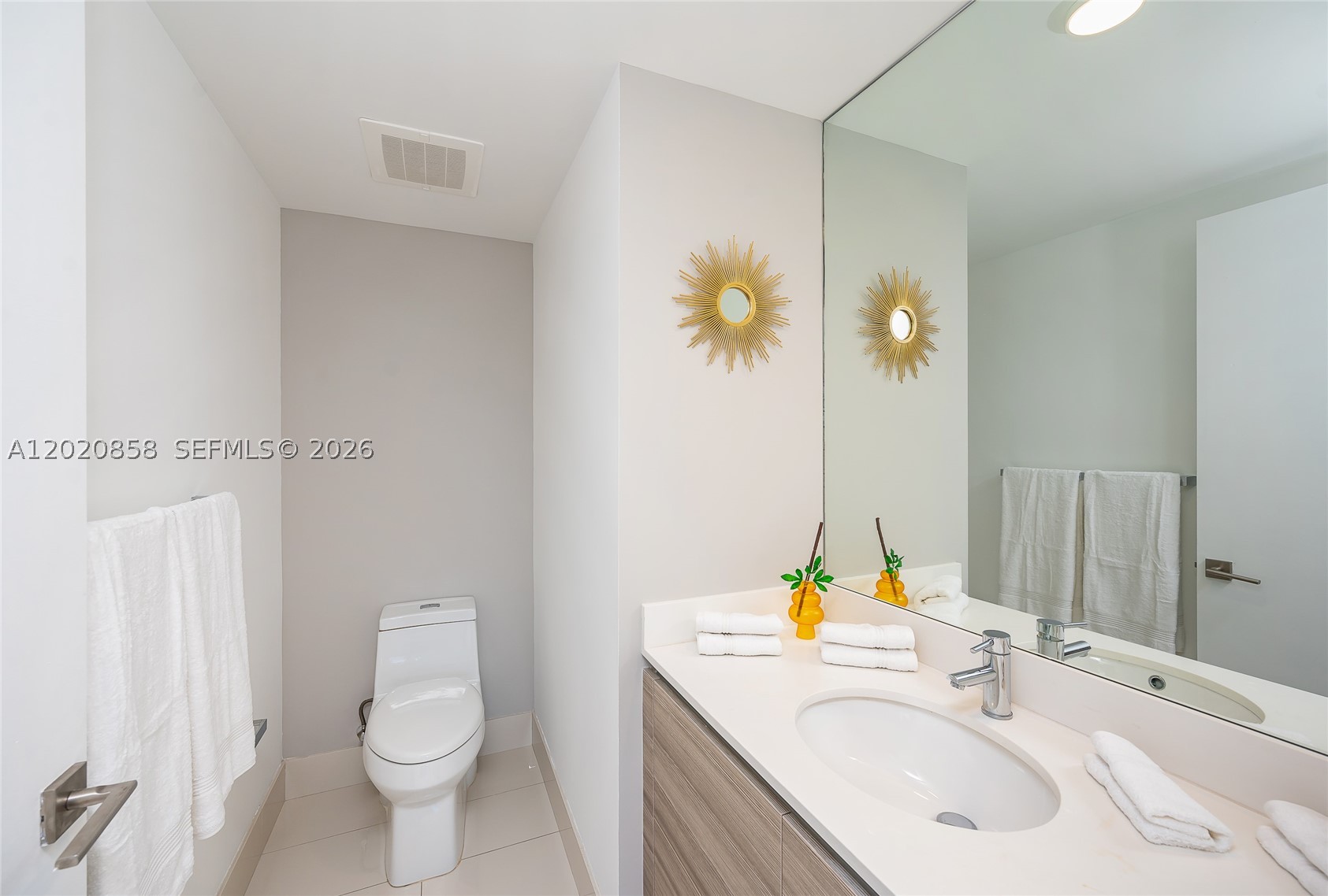 121 NE 34th St #1408, Miami FL 33137
