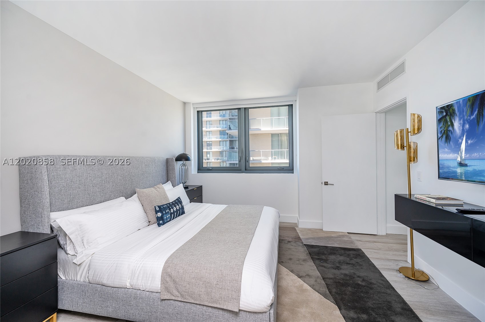 121 NE 34th St #1408, Miami FL 33137