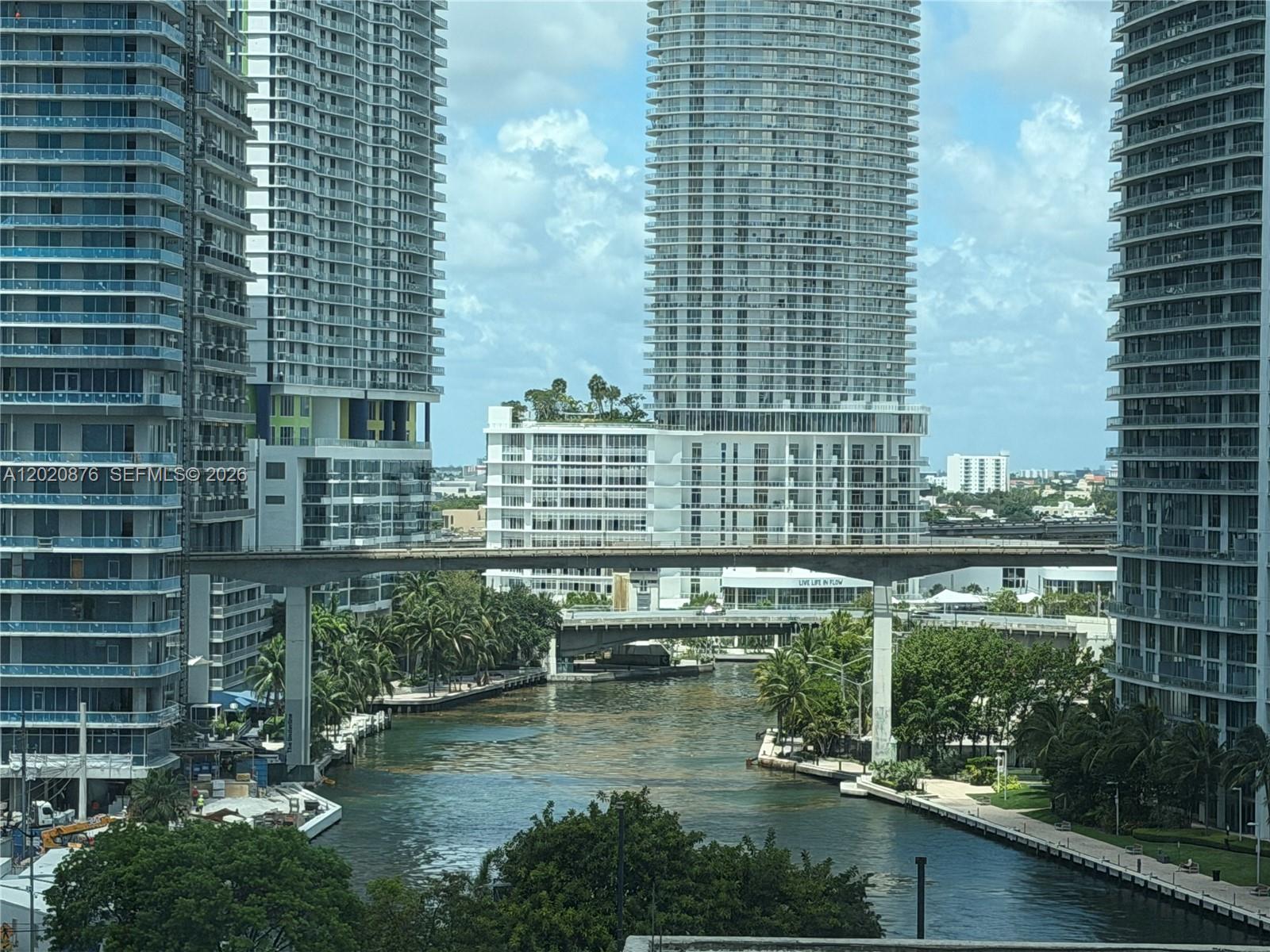 41 SE 5th St #716, Miami FL 33131