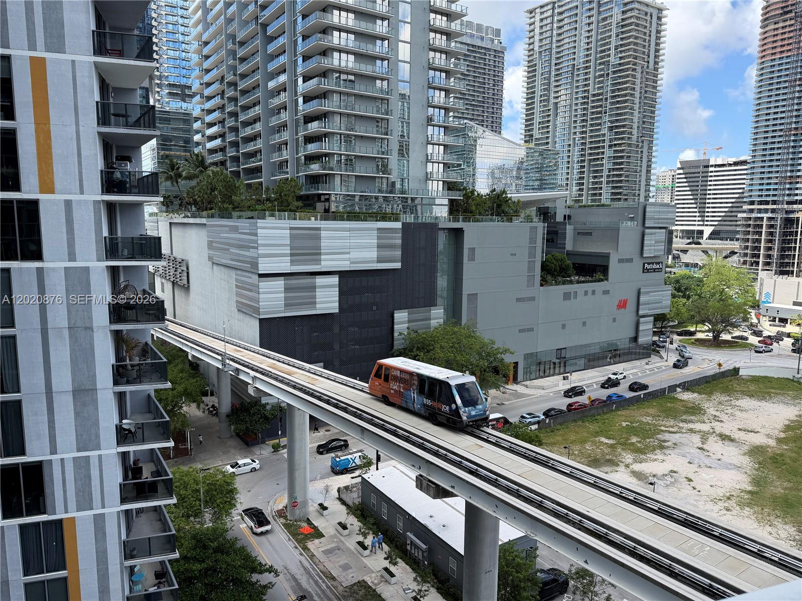 41 SE 5th St #716, Miami FL 33131