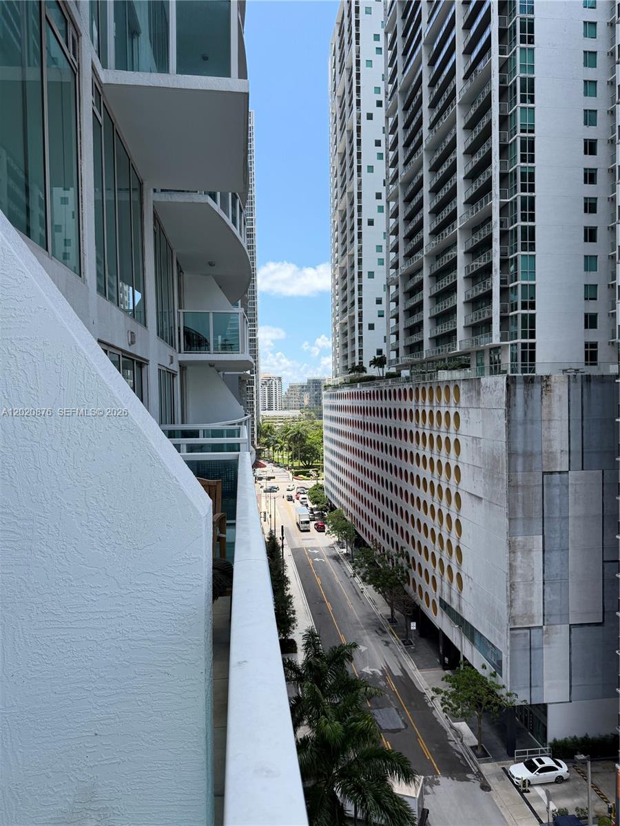 41 SE 5th St #716, Miami FL 33131