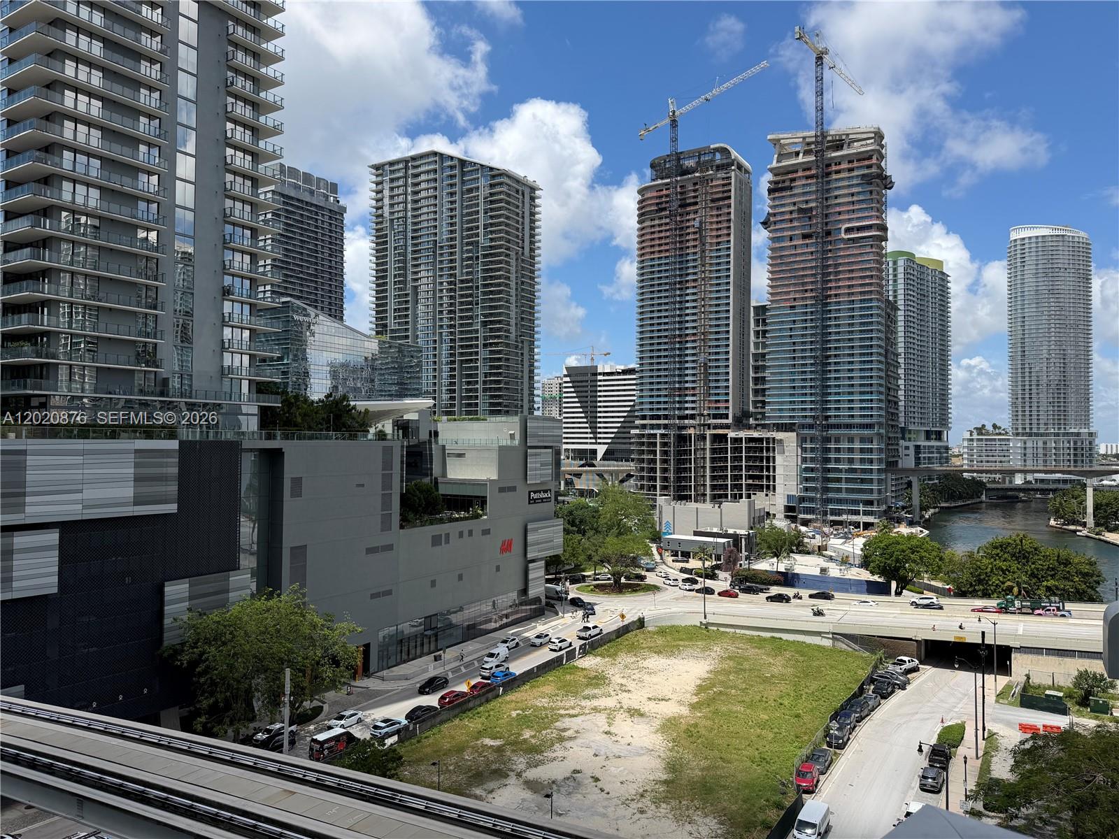 41 SE 5th St #716, Miami FL 33131