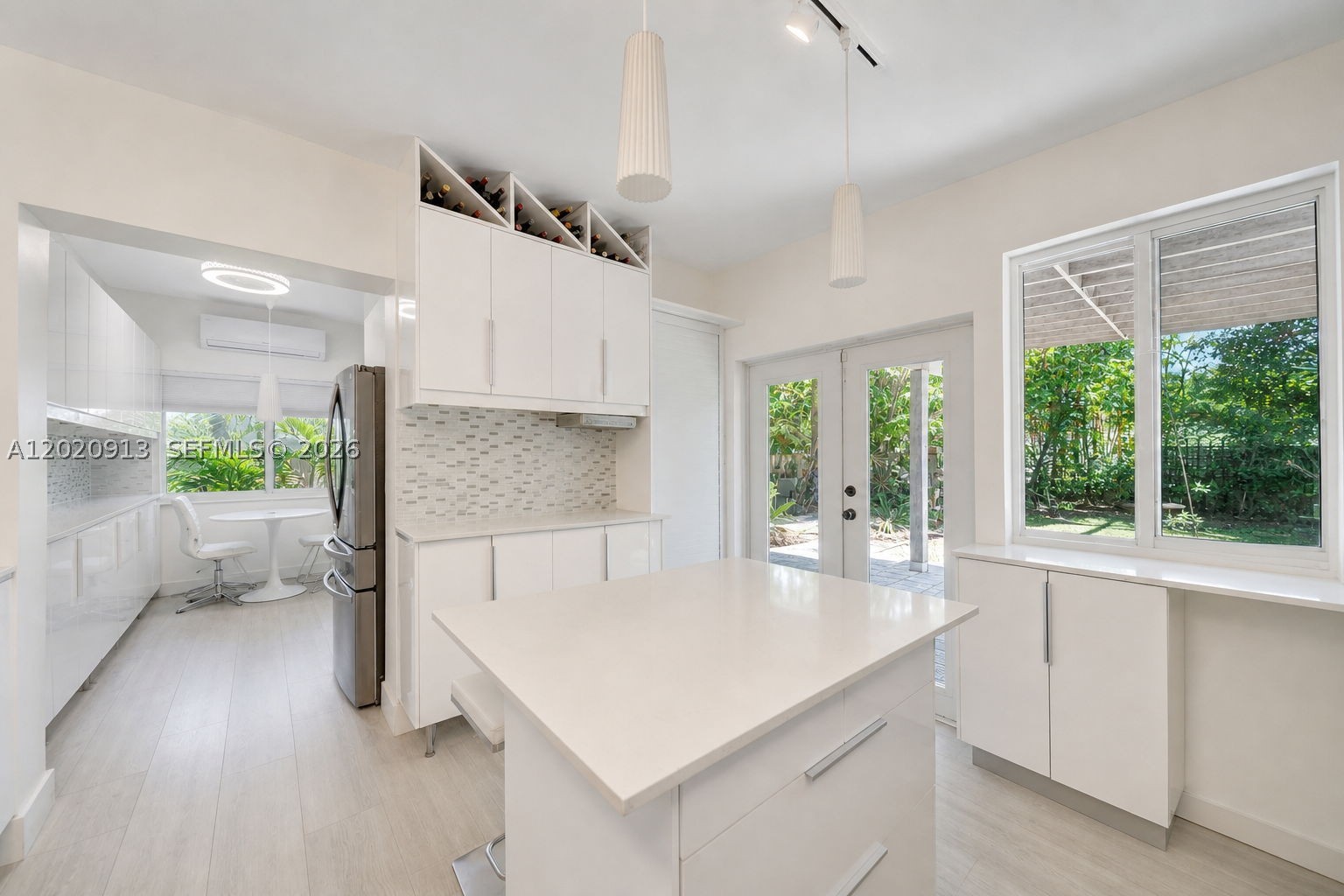 860 NE 127TH ST, North Miami FL 33161