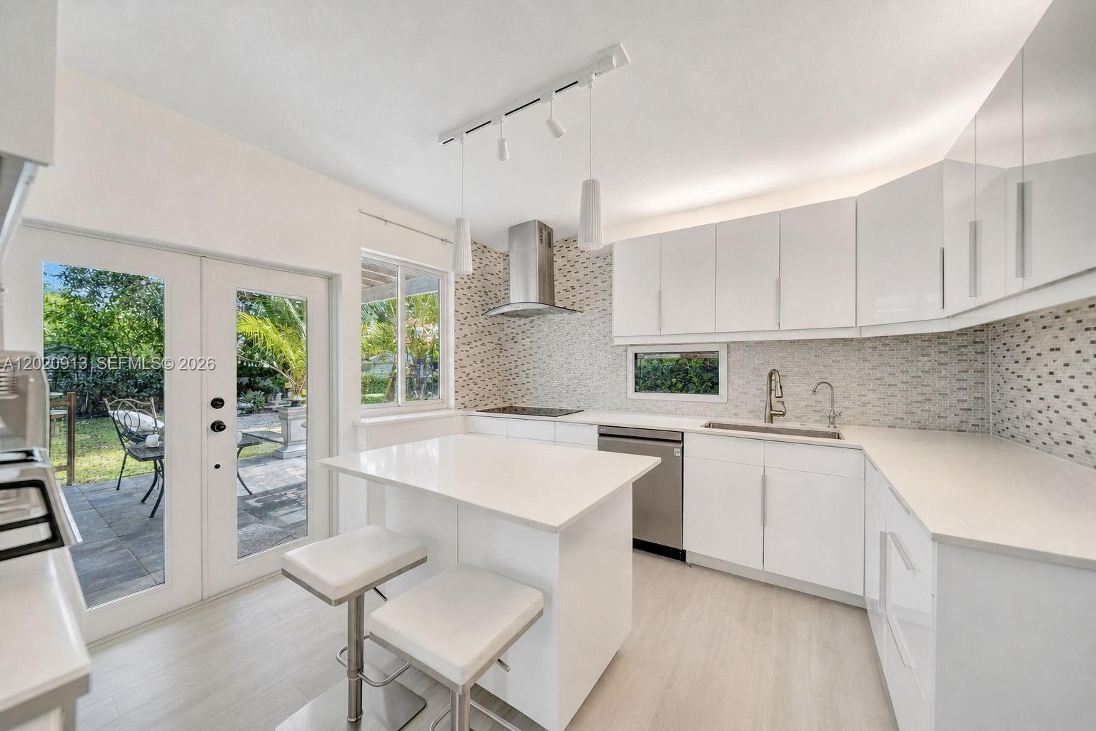 860 NE 127TH ST, North Miami FL 33161