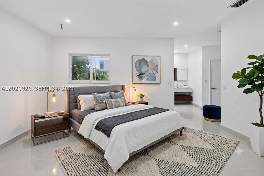 1101 S Shore Dr #1, Miami Beach FL 33141